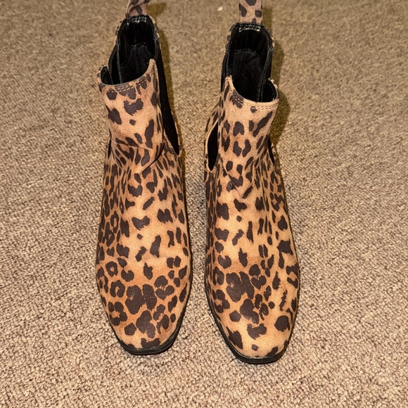 A New Day Cheetah Print Booties Size 5.5 - Picture 1 of 4